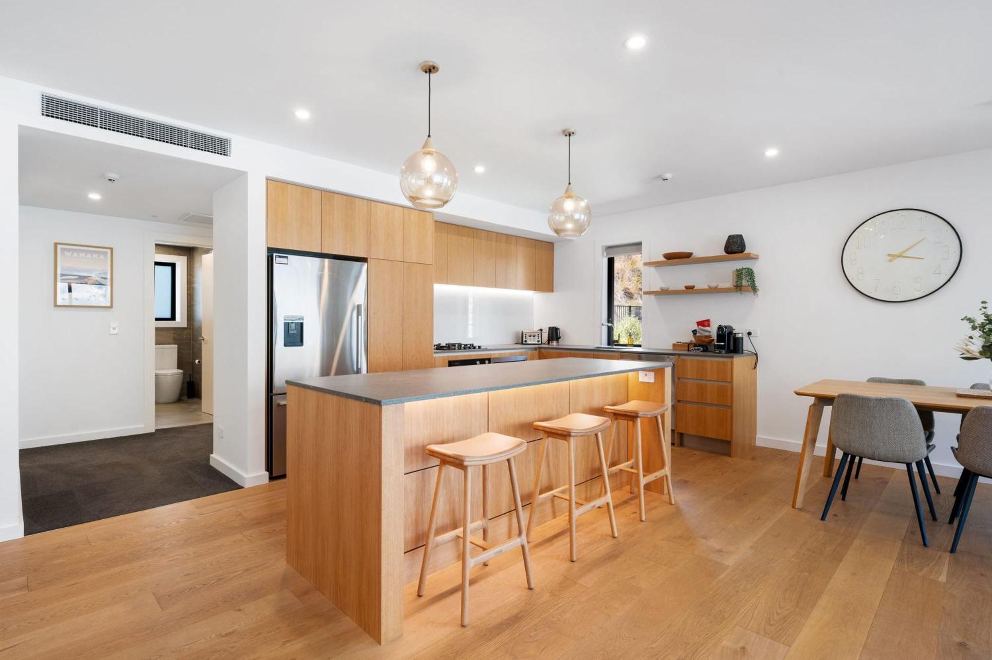 Lakeside Luxury 2 Bedroom Apartment Wanaka Esterno foto