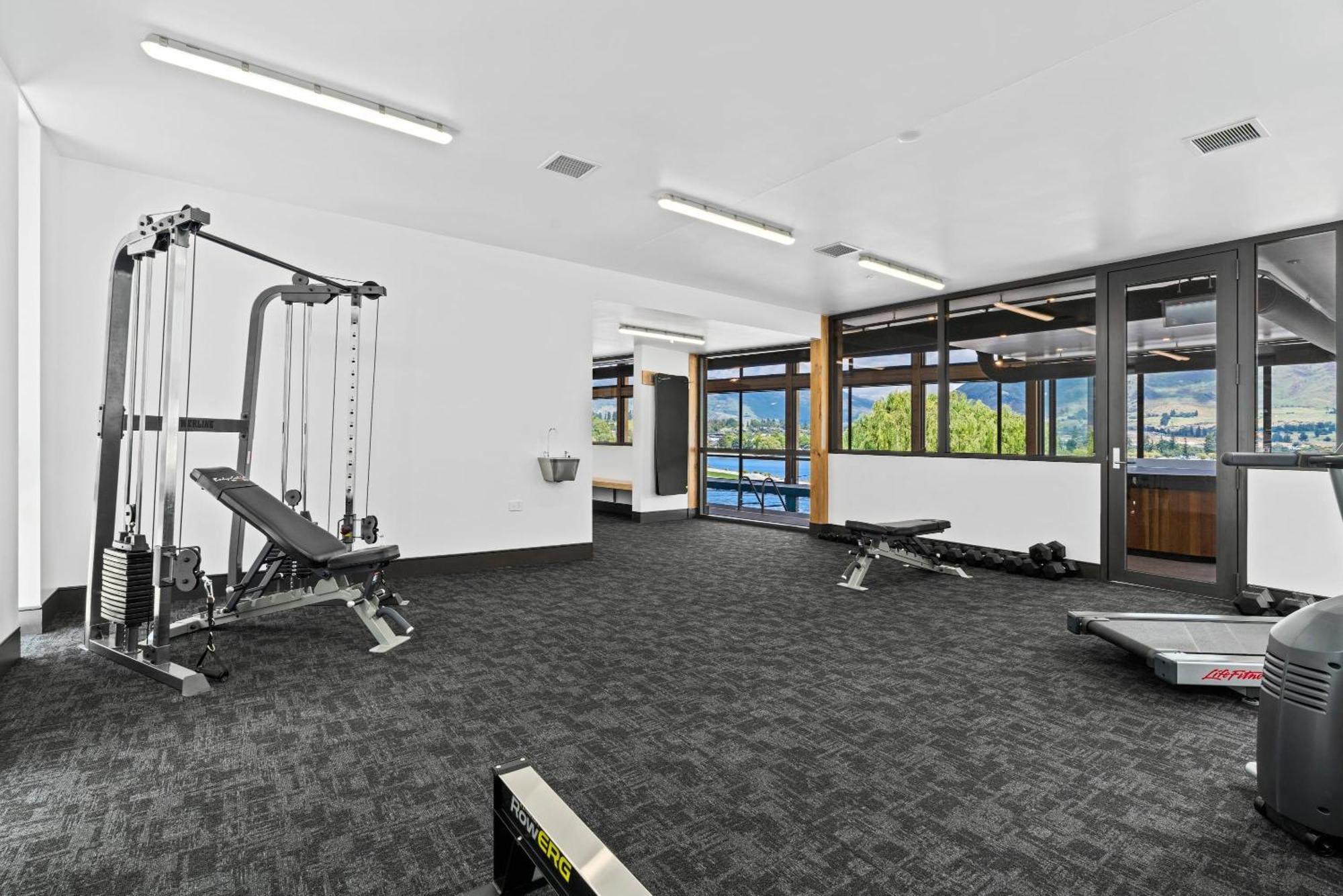 Lakeside Luxury 2 Bedroom Apartment Wanaka Esterno foto